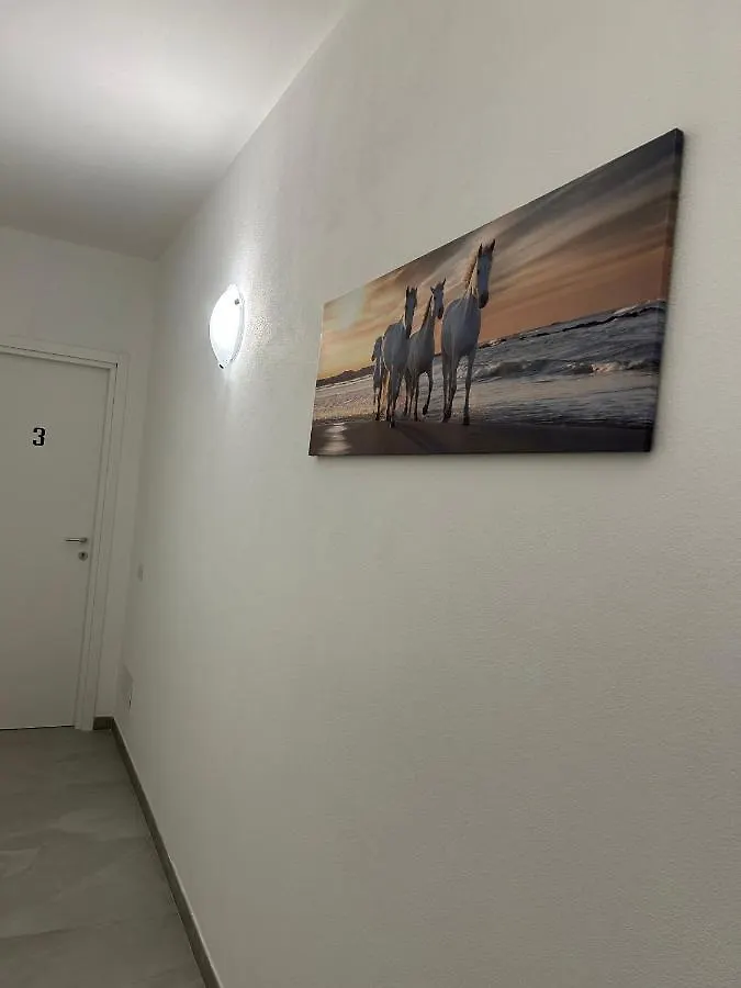 Piccola Flo Rooms Cagliari 0*,  Italia